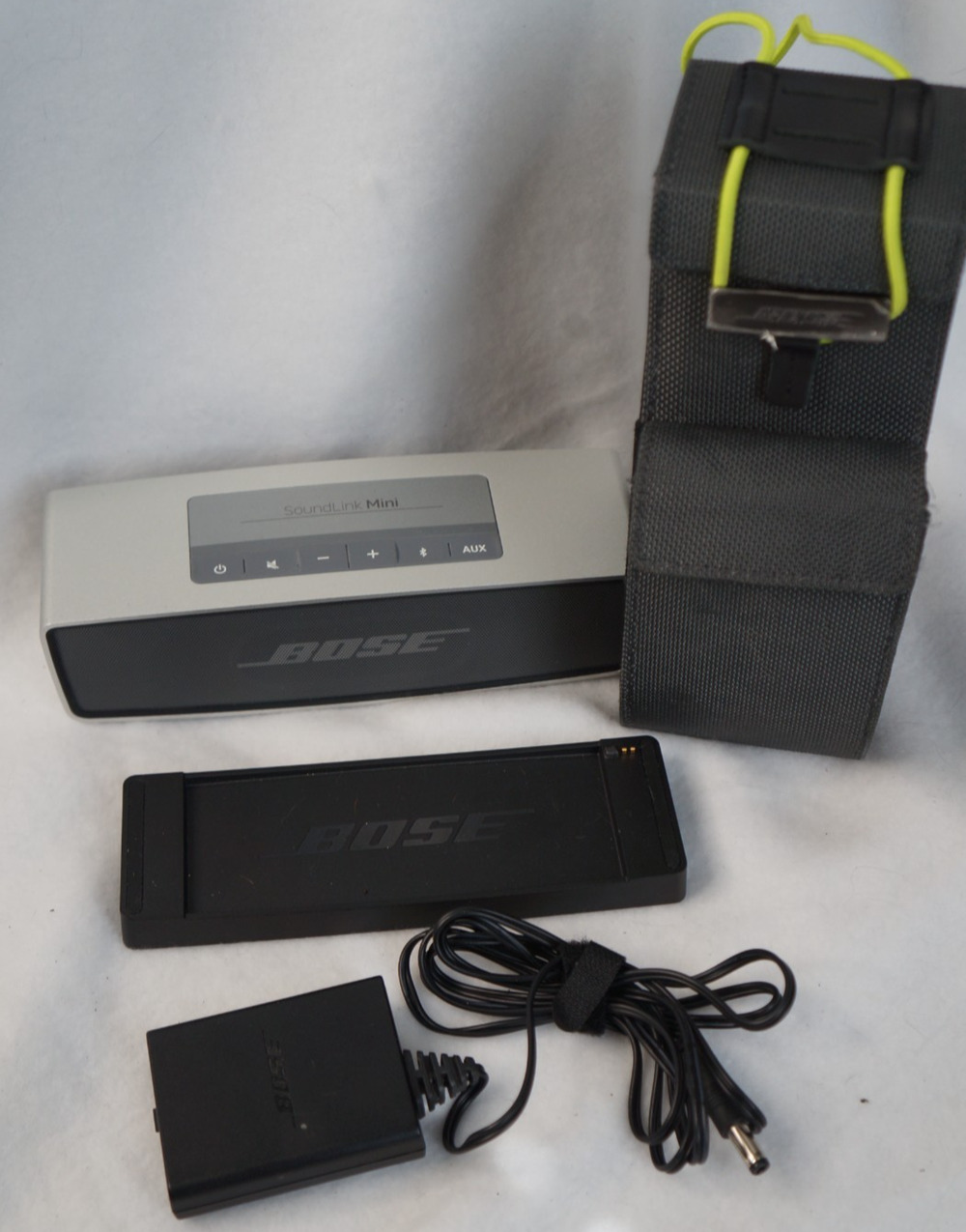 Bose SoundLink Mini II Bluetooth Portable Mobile Speaker, Charger, cradle & case